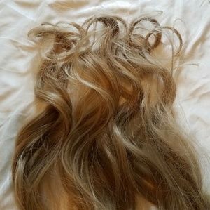 Clip In Hair Extensions NWT'S